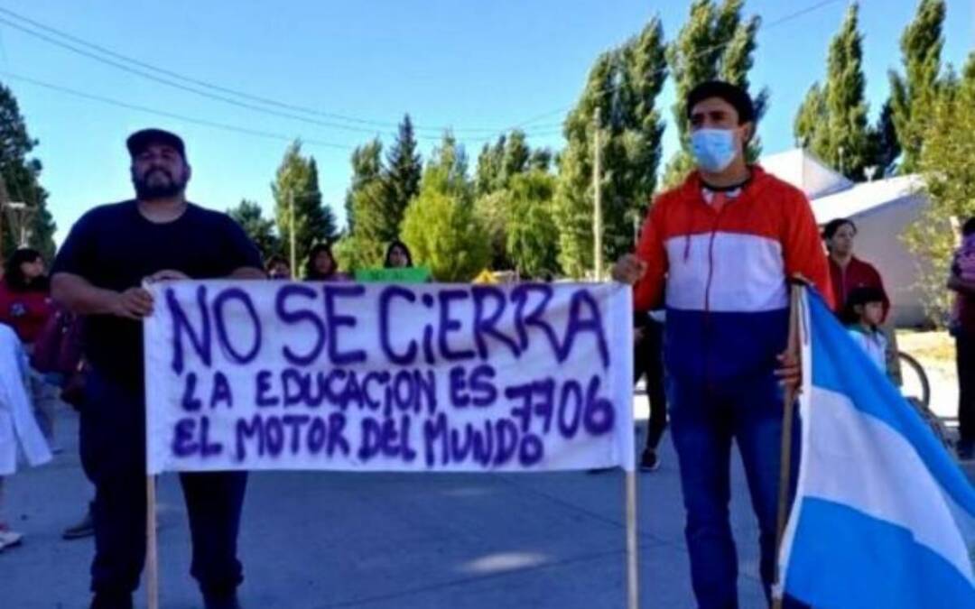 El cierre de la Escuela N°7706 de Piedra Parada